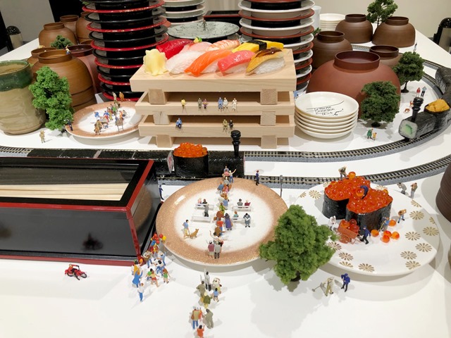 ユーモア溢れるミニチュア展