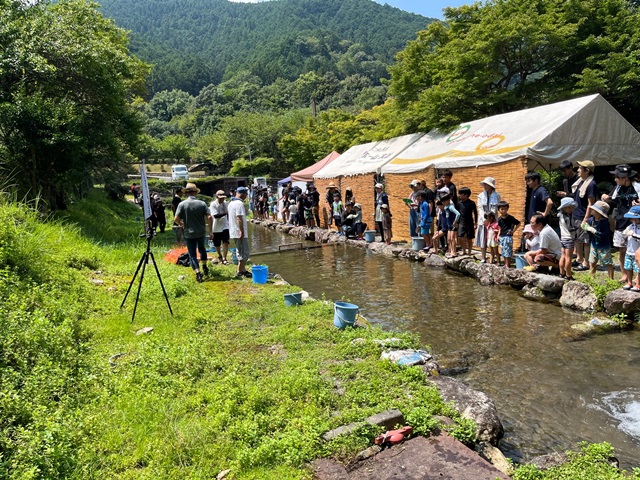 OB様　魚の掴み獲り自然体験イベント開催しました